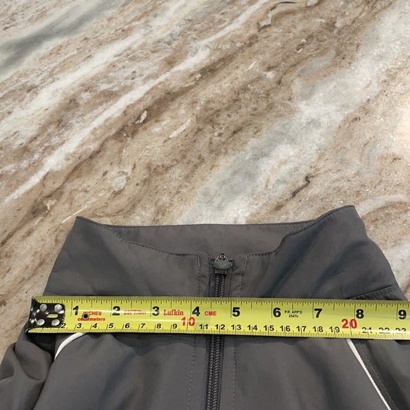 Boys XXL Under Armour Jacket - Picture 12 of 14